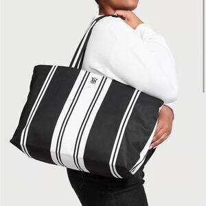 NWT Victoria’s Secret bag